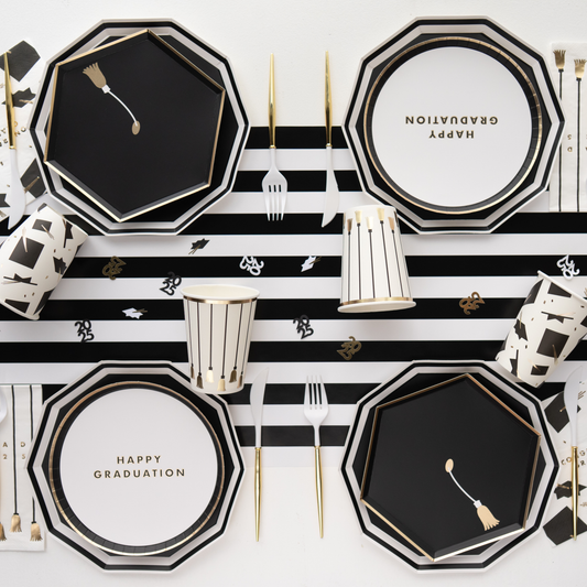Black & White Paper Dinner Plates